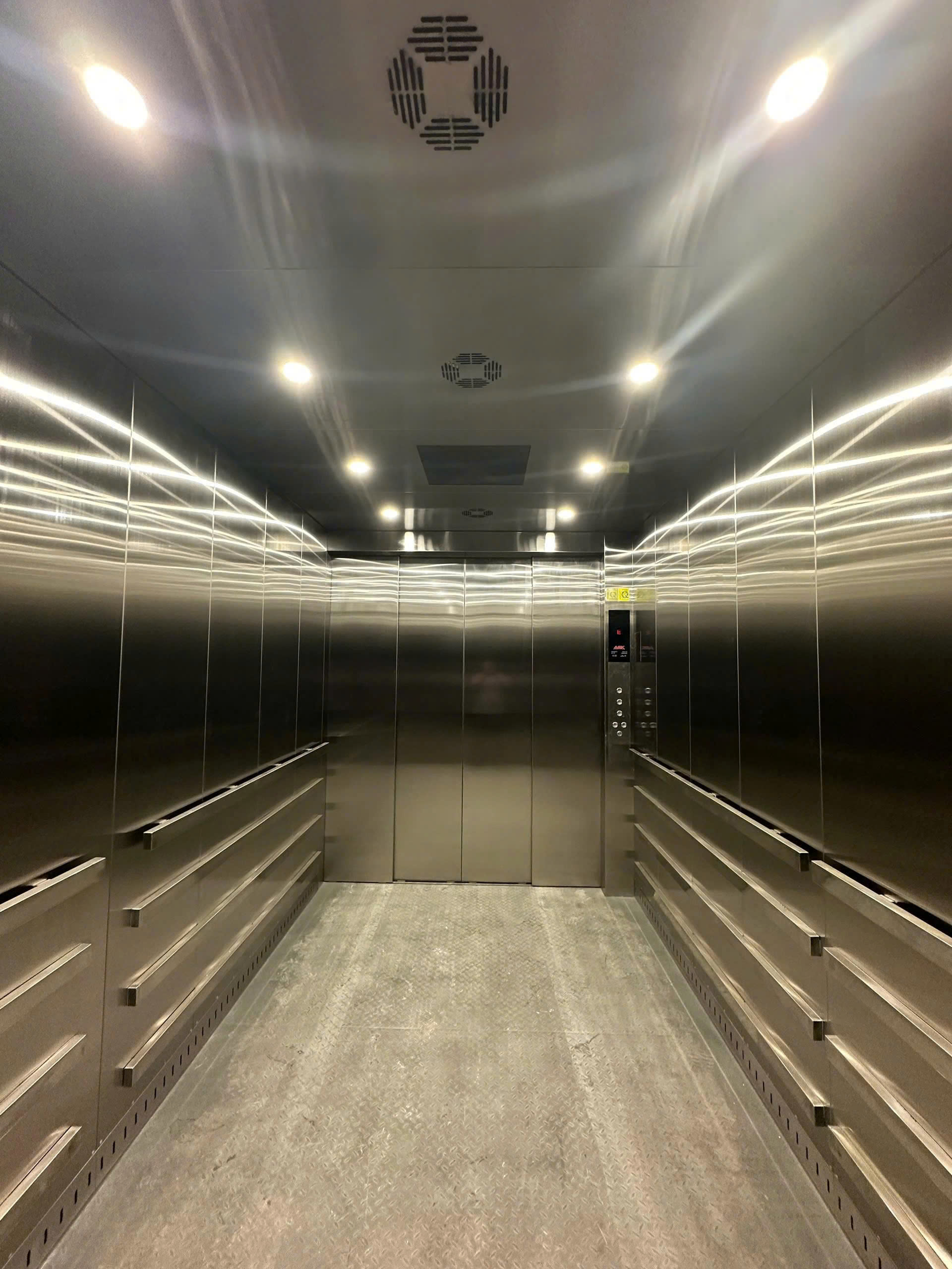 Thang máy tải hàng 3000kg - Ảnh 3